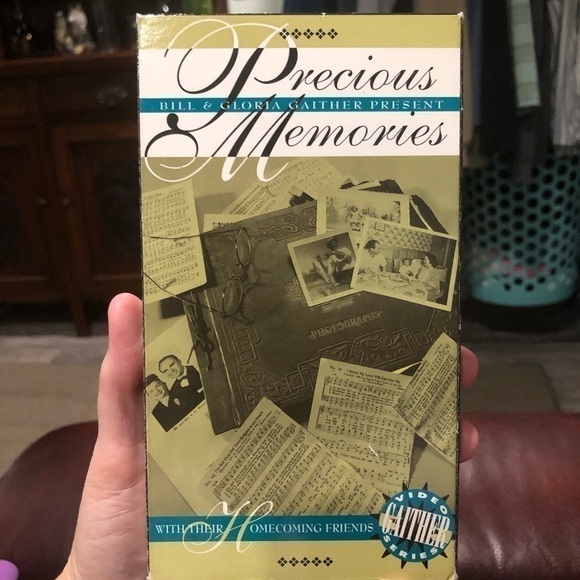 Bill & Gloria Gaither Present Precious Memories  VHS tape - Picture 1 of 8